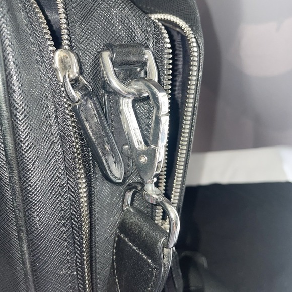 Tumi 16" Saffiano Leather Business Briefcase Commuter Messenger Bag Black Strap - Picture 11 of 16